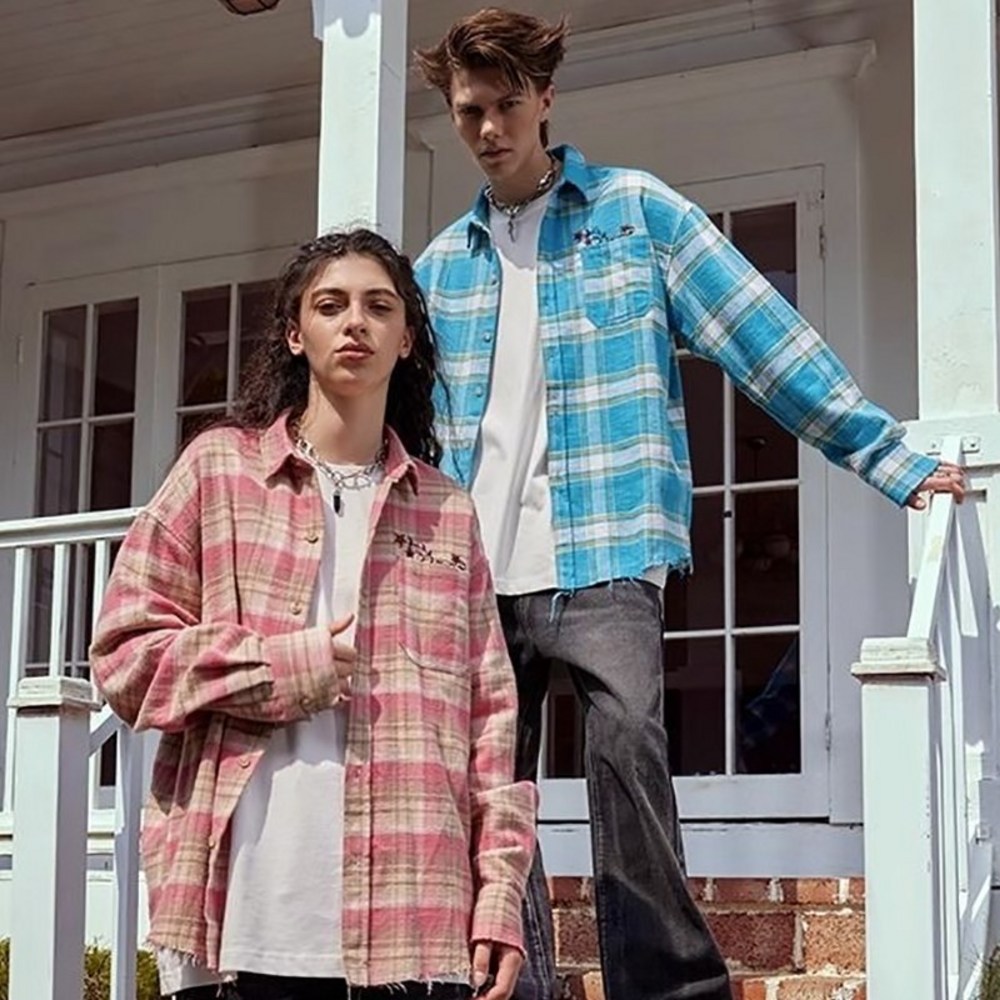 핑크빛 사랑을 담은 커플 루즈핏 체크 셔츠