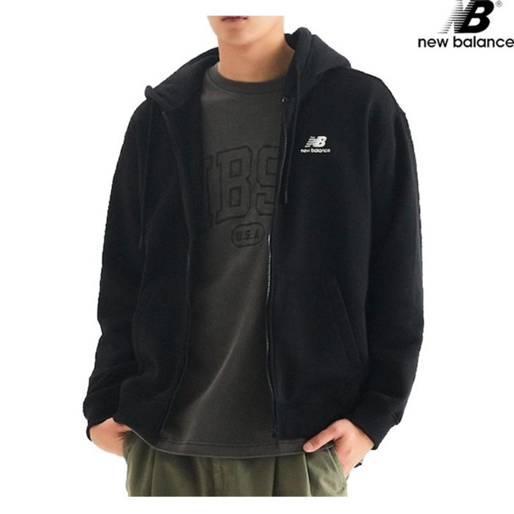 따뜻함과 스타일을 모두 갖춘 뉴발란스 에센셜 기모 후드집업