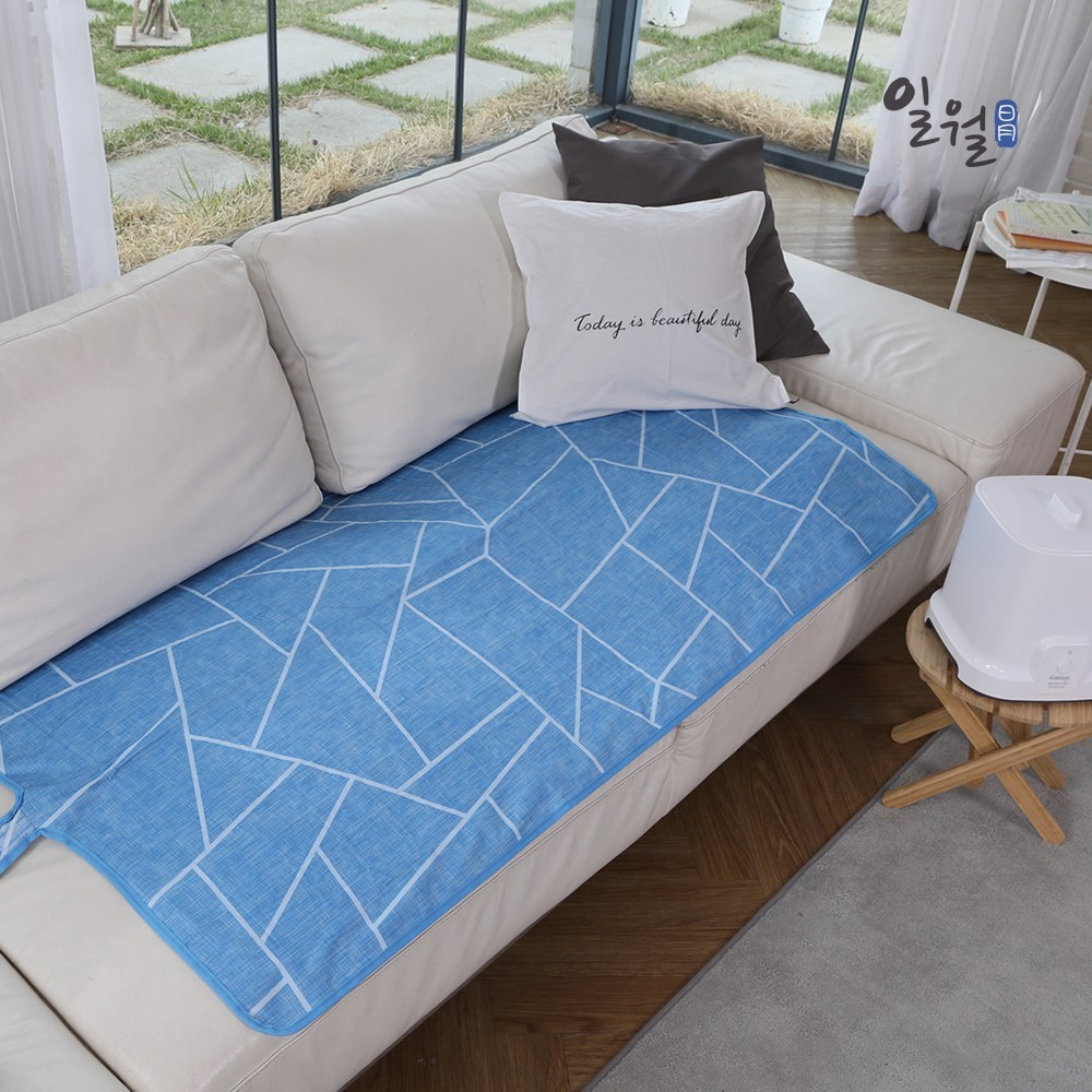 합리적인 가격으로 열대야를 극복하는 시원한 여름 필수템, 일월 아이스킹 냉수매트 IW-IKS