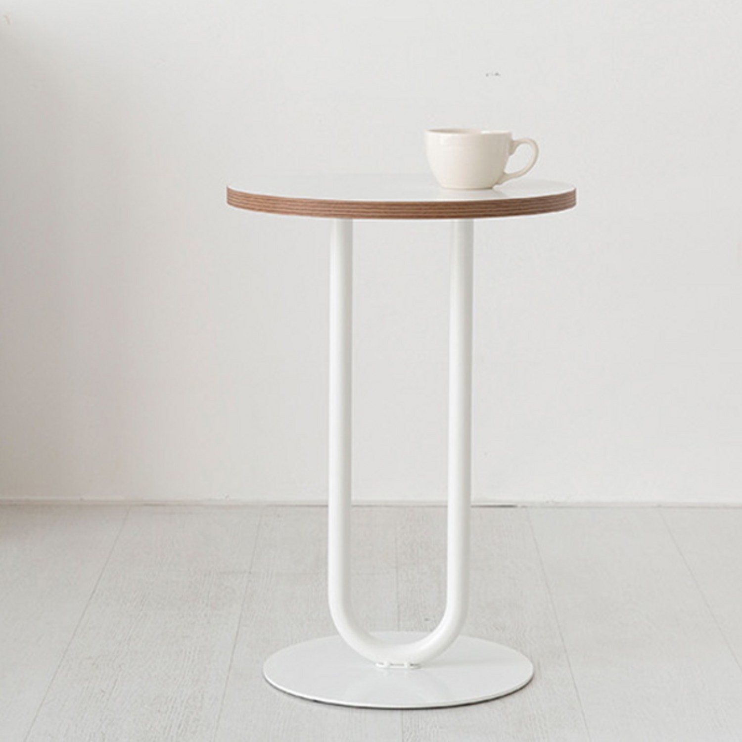 마켓비 DUGED 원형 사이드 테이블 C형: 당신의 공간에 싱그러움을 더하세요!