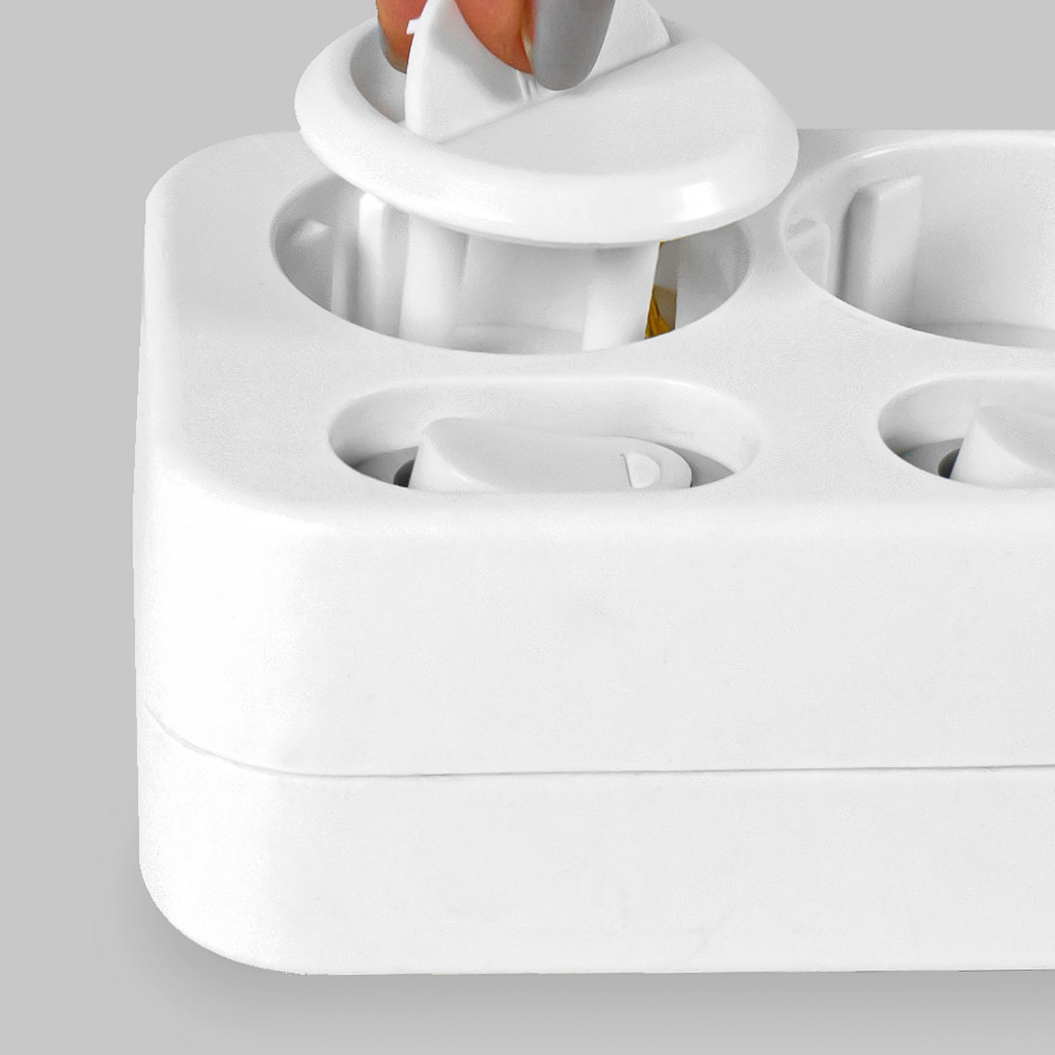 안전과 편리함을 동시에 제공하는 멀티탭