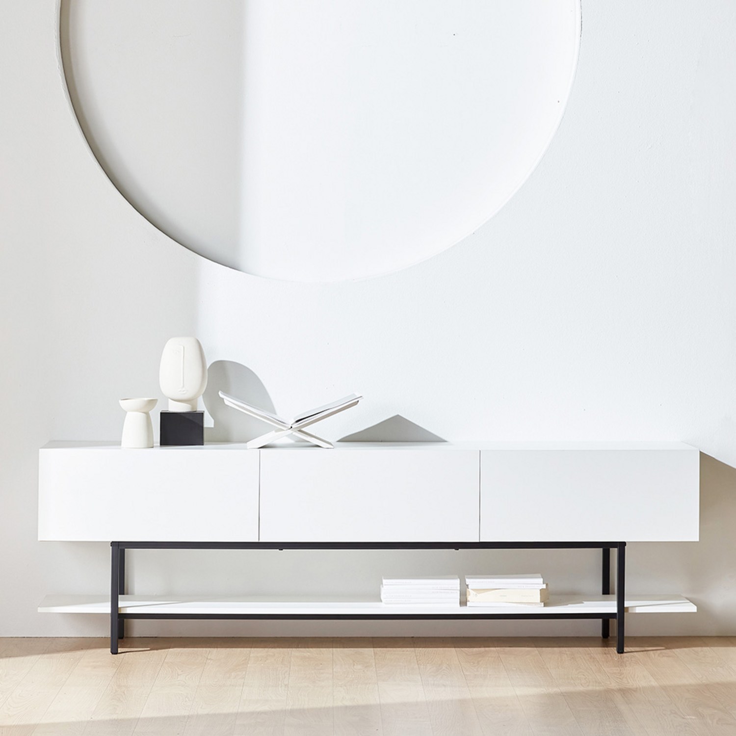 당신의 거실을 빛낼 완벽한 선택, 웰퍼니쳐 셀 높은 1800 거실장!