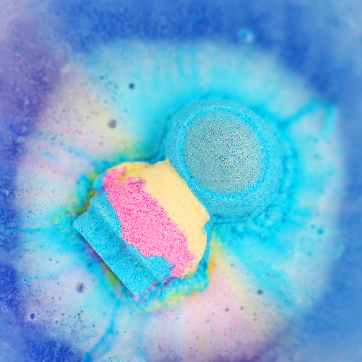 풍부한 거품과 귀여운 캐릭터로 달래주는 캐릭터 배쓰밤