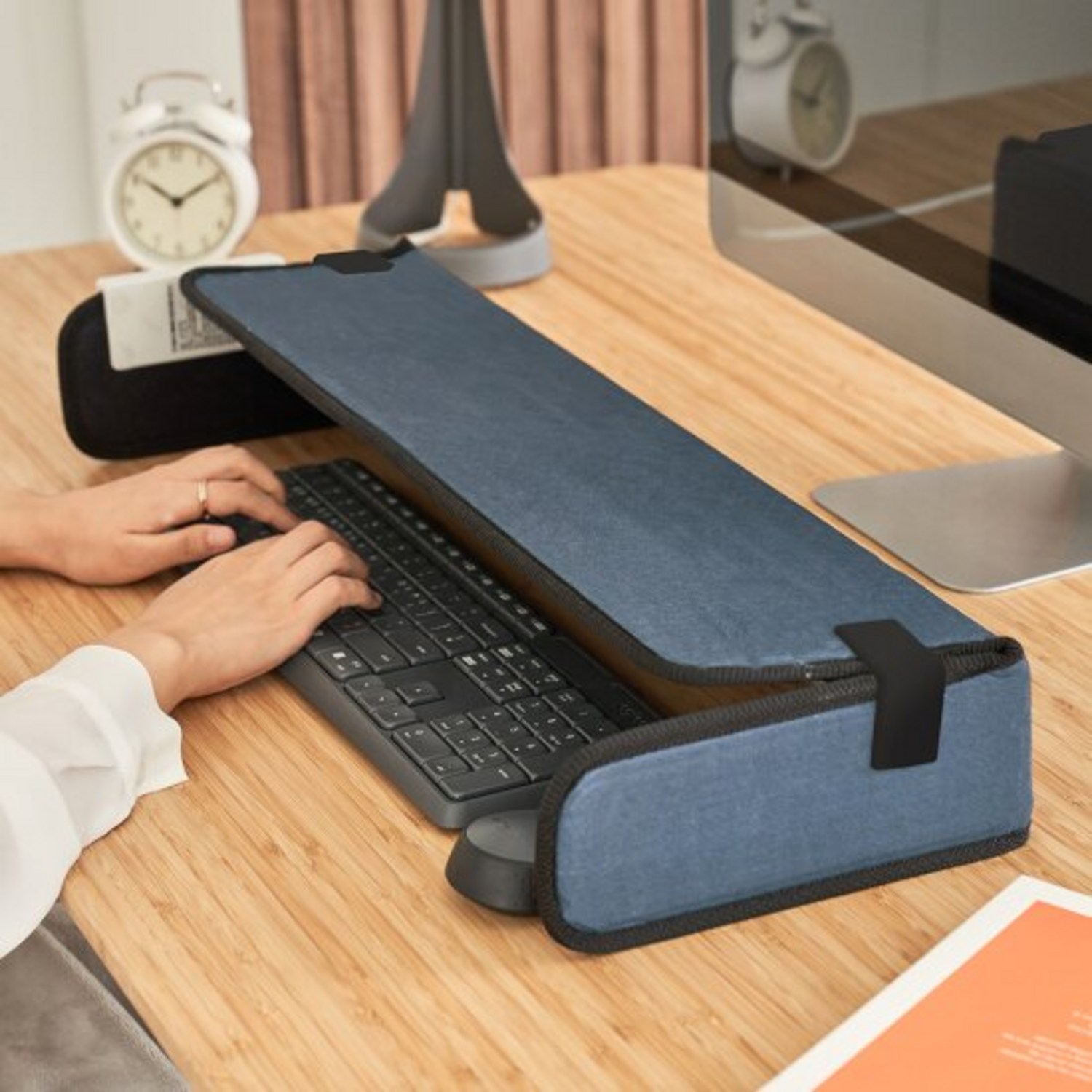 스쿱 데스크 히팅패드, 꽁꽁 언 손을 녹이는 따뜻한 선물