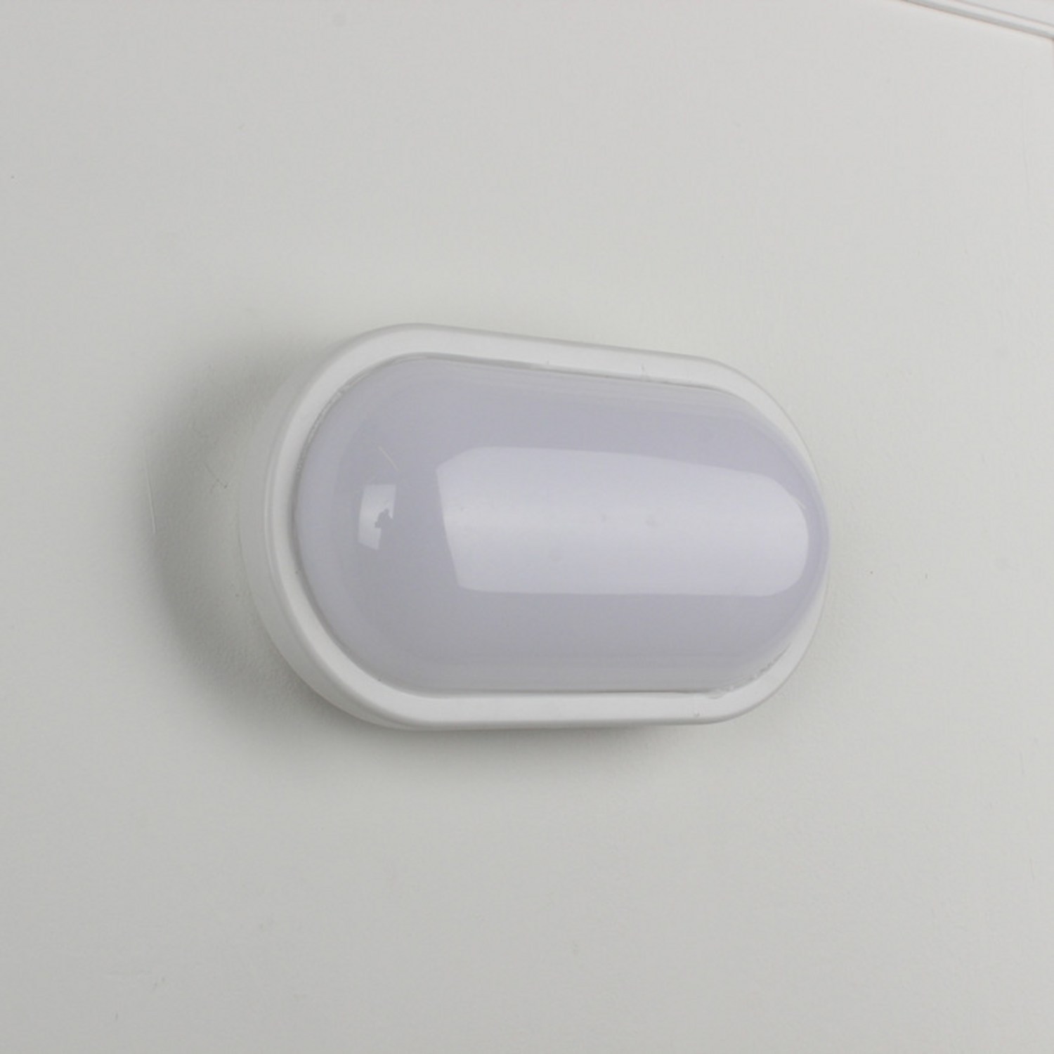 빛으로 공간을 디자인하다: 포유 LED 타원형 방수 방습등