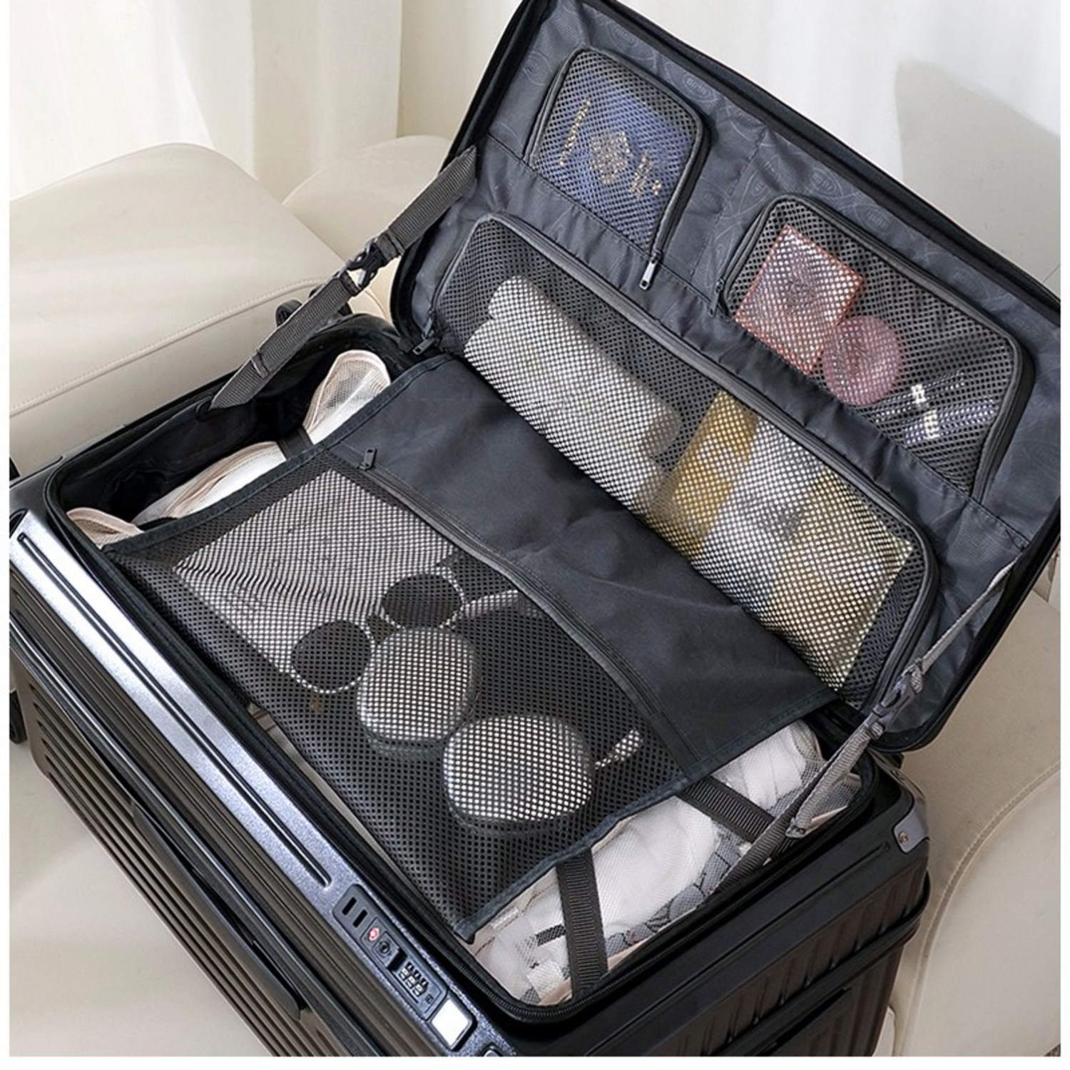 여행의 편리함을 더하는 HEZO 캐리어