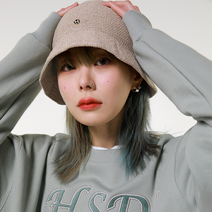 하이스쿨디스코 BADGE BUCKET HAT