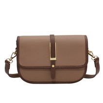 큐랑 여성 테일러드 크로스백