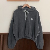 큐니걸스 아웃스티치 크롭뽀글쭈리 후드티