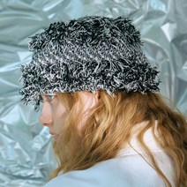 포에지담 BW Fringe beanie