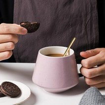 특이한 도자기 손잡이 머그컵 북유럽 홈카페 커피잔, 화이트