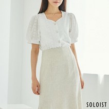 솔로이스트 펀칭 플라워 펄버튼 블라우스 SADM2151