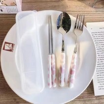 휴대용 수저세트 두꺼운 스테인리스 ins 예쁜 쓰리피스 직장인 여행식기, 쓰리피스[젓가락+스푼+포크+수납함], 핑크 스타일