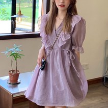 [랜덤플레이] 루즈핏 브이넥 프릴 레이스 원피스