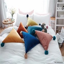 감성 북유럽 모던 삼각 쇼파 쿠션 커버 솜 포함 인테리어 소품 스칸디나비아 디자인 폼폼, 2번