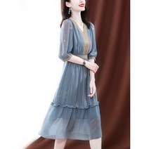 브이넥 자수 원피스 블라우스