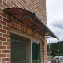 캐노픽스 550x2100 공장 현관 출입구 창문 처마차양 차광 비가림 데크 테라스 비막이, 브라운, 블랙, 블랙(분체도장)