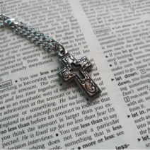 노블린 써지컬 서지컬 크롬 디자인 작은 십자가 팬던트 체인 명품 목걸이 선물