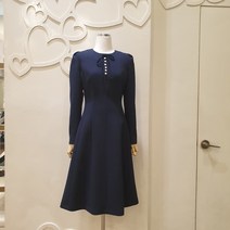 샤틴 라운드넥 플레어 미디 원피스