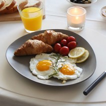 도자기 조약돌 접시 26cm 반찬접시 예쁜접시 무광접시 신혼그릇 3color, 블랙