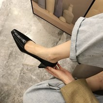 청키힐펌프스 단화 신선 굵은 하이힐 여성 겨울 가을 디자인감각 보이핏 볼륨 인싸템 유행 블랙 화이트 1954901892