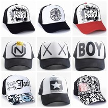 야구모자 최신 여름 모자 조절 가능한 메쉬 스냅백 힙합 해골 인쇄 야구 모자 여성 및 남성용 통기성 좋은 캐주얼 트럭 운전사 햇빛 차단용 모자