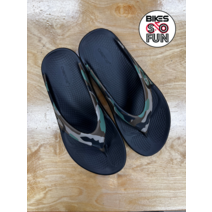 우포스 슬리퍼 쪼리 NEW OOFOS OOriginal Black/Woodland Sport Flip-Flops M8W10