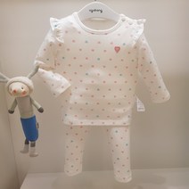 아가방 23가을 베이비페어! 늘어짐없이 언제나 쫀쫀탱탱 실내복 상하세트! 신축성은 감동 내의 상하복! 깔끔한 무형광 흠잡을때 전혀 없어 이쁜 놀이복! 슬리퍼존 외출복 괜춘