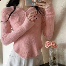 [랜덤플레이] 버튼 포켓 슬림핏 소프트 니트 스웨터