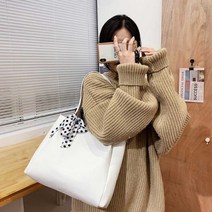여성 예쁜 핸드백 크로스백 회사원 어깨 가방 스타일