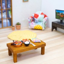 찬밥과냄비라면(라면 김치 봉지 수저세트 흰밥 밥상)