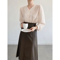 고급미 브이넥 깃털 블라우스 정장 하객룩