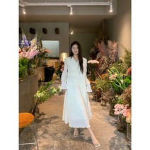봄 여름 원피스 휴양지 부드러운 바캉스 리조트 비치 바다 해변 휴가룩 ootd