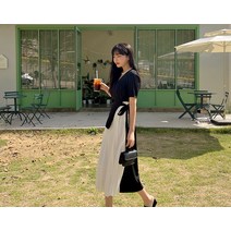 로듀넌 배색 플리츠 랩스타일 롱 원피스