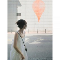여름 바캉스룩 화이트 끈나시 홀터넥 원피스 여성 오프닝 프렌치 비치 스커트