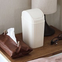 초미니휴지통 배변패드 미니분리수납 양철쓰레기통 다리 냄새없는 슬림스윙 그레이 2L