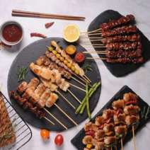 FRESH 닭꼬치 파닭꼬치 염통꼬치 모듬꼬치 무뼈 닭발 캠핑요리 캠핑음식 간식 15종 골라담기, 맛있게 매운 무뼈닭발 300g