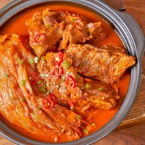 [쿠캣] 돼지고기를 통으로 넣은 쿠캣 김치찜 2종 X 4팩 구성, 선택:통돼지김치찜 750g 4팩