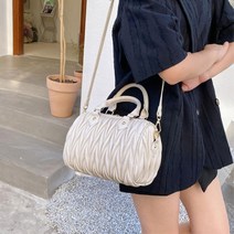 원통주름가방 20대여성룩 패션핸드백 알바 선물 예쁜 미니백 가벼운 여친 결혼식 외출