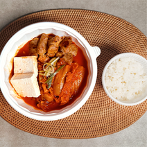 돼지고기 김치찜 간편한요리 맛집 프랜차이즈