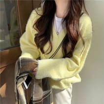 퐁순싸롱 브이넥 모헤어 루즈핏 하프 퍼 니트 가디건 SY