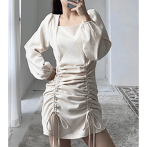 [무배]스트링조절 투앤드 셔링 스퀘어넥 퍼프 미니 원피스