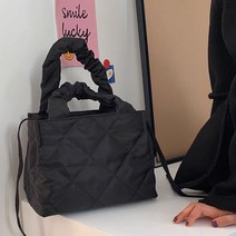 블랙 퀼팅 토트백 수납력 좋은 데일리백