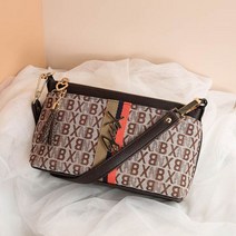 트랜디 로고패턴 도톰원단 고급스런 미디움 숄더백