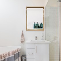 드림하우징 화장실 욕실 선반형 고급거울 600x800 국내생산, 월넛