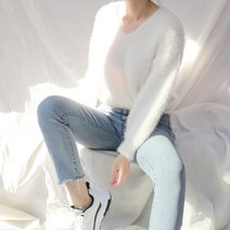 앙고라 솔잎 브이넥 퍼 니트