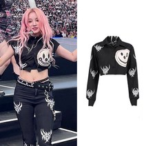 톰보이 스마일 캐릭터 프린트 GIDLE 송우기 크롭 하이넥 자켓