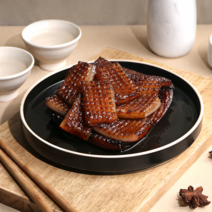 국내산 돼지껍데기 벌집 양념 껍데기 캠핑고기 콩가루 증정 350g, 02. 고소한 초벌 대구막창 1팩 (소스포함), 1개