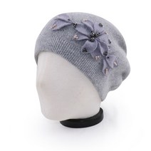 베이직엠 여성 겨울모자 반다나 두건 비니 니트 활짝핀 보석꽃