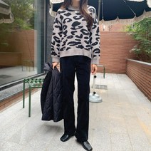 치코엘라- 인보굿 라운드 레오파드 니트탑